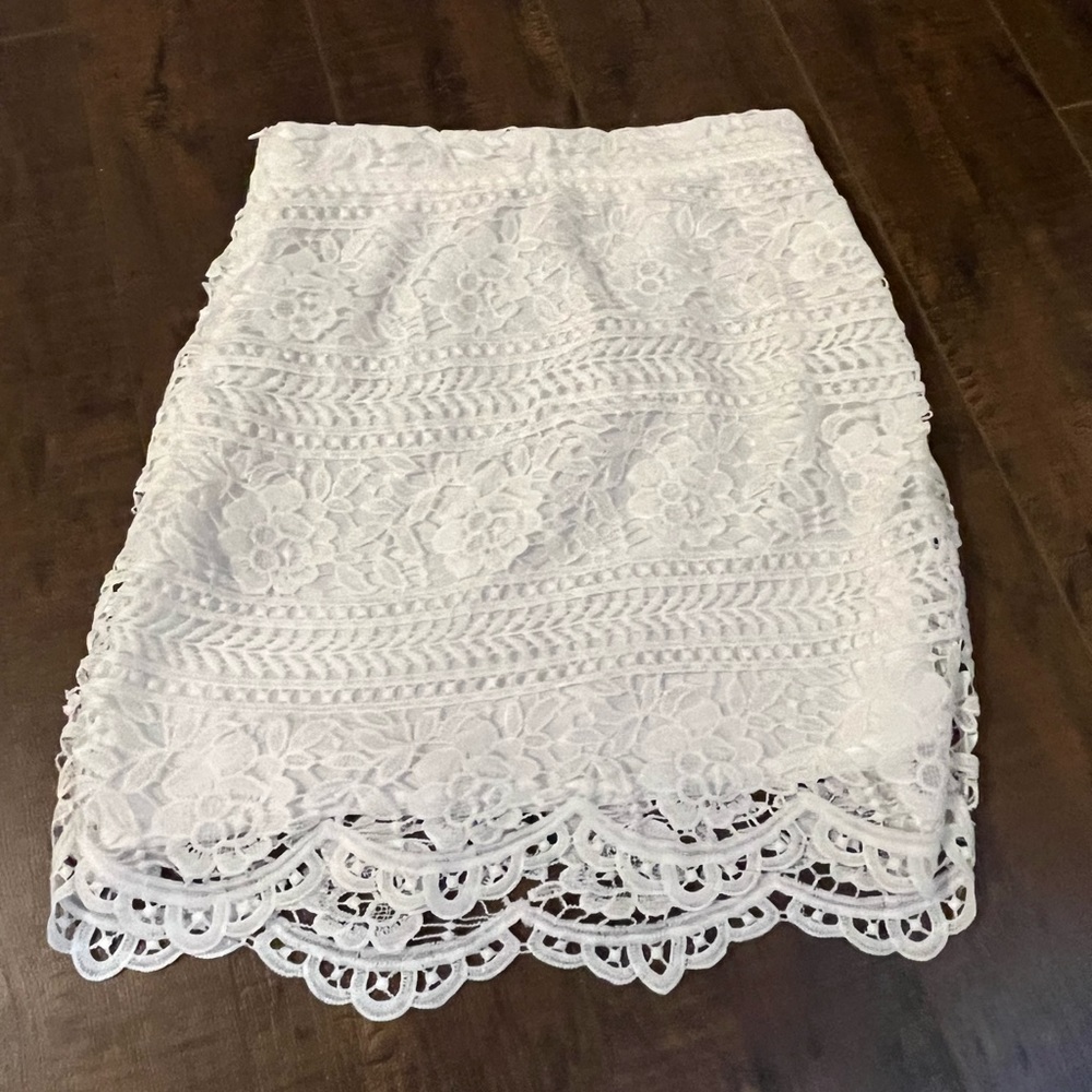White lace skirt